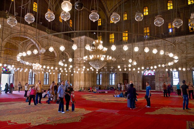 Full Day tour to great pyramids Sphinx Citadel and Bazaar - The Sphinx and Valley Temple: A Short, Important Stop