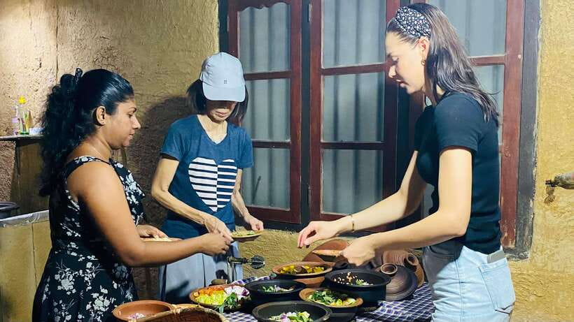 Galle: Cooking Class at a Local Home and Market Tour - Choosing vegetables and learning the ingredients