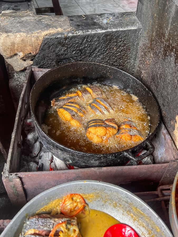 Get to know the real Cartagena: Bazurto Market gastronomic & cultural tour - The people who shape the experience