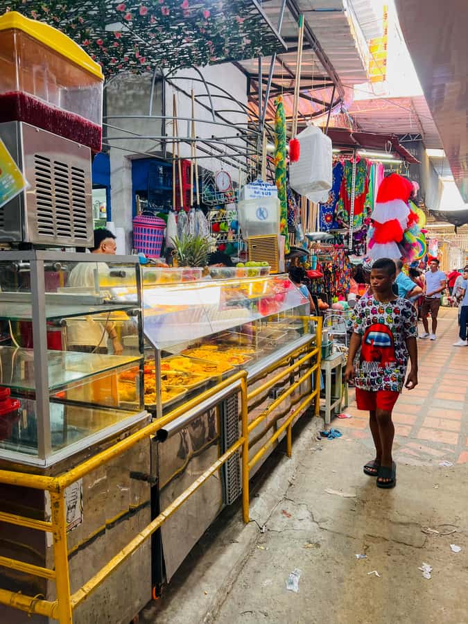 Get to know the real Cartagena: Bazurto Market gastronomic & cultural tour - Pickup in Cartagena and the trip to Bazurto