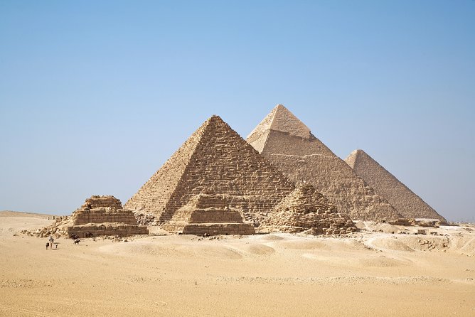 Giza Pyramids,Egyptian Museum & Khan El-Khalili Bazaar Full Day Tour with lunch - Who will get the most from this eight-hour tour?
