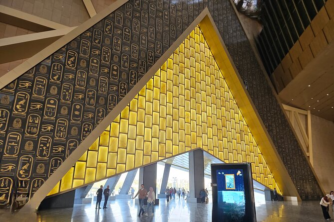 Giza Pyramids, Grand Egyptian Museum and Bazzar Market Tour - Giza Pyramids: three hours among the great monuments