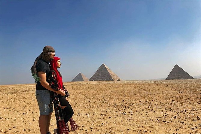 Giza Pyramids, Memphis, Sakkara, Dahshur Pyramids & El Khan Bazaar-Private Tour - Giza: the essential first encounter