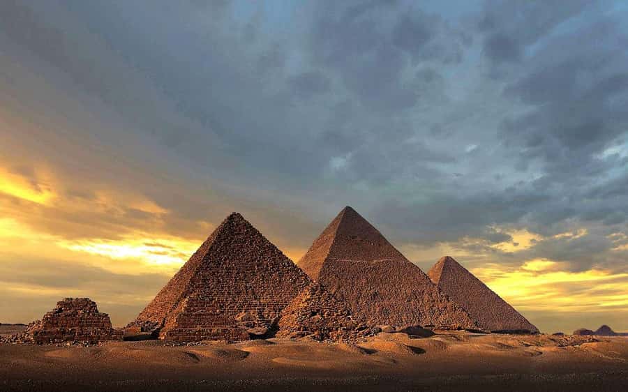 Giza Pyramids, Mummy Museum And Bazaar Private Day Tour - Khan el-Khalili for shopping and bargaining