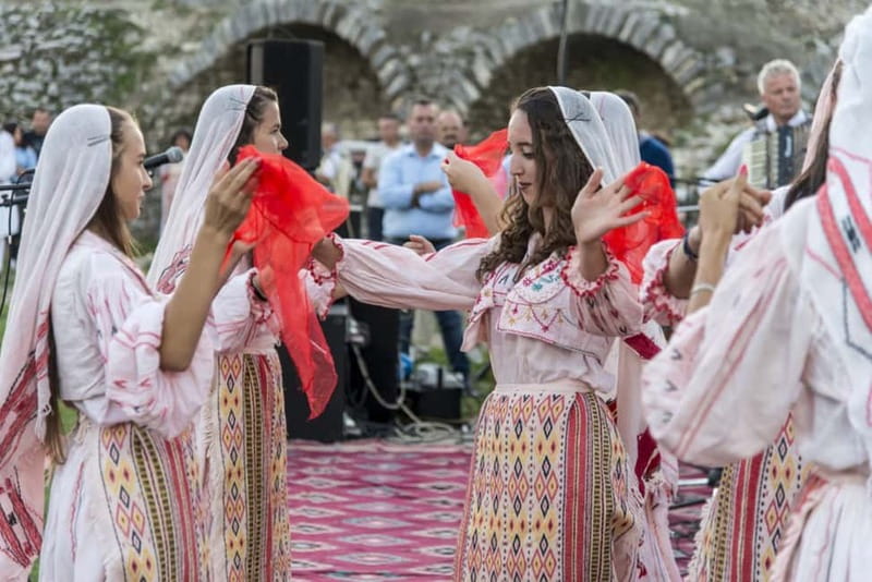 Gjirokaster Walk Tour: Old Bazaar, Cfake, Dunavat, AliPasha! - Starting at Çerçiz Topulli Square