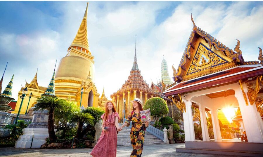Grand Palace, Damnoen Floating Market & Maeklong Market Tour - Returning to Bangkok for Wat Phra Kaew