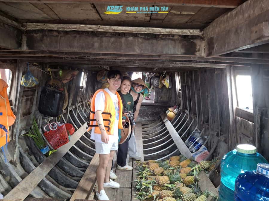 Group Tour: Floating Market, Rice Noodle, nursery vegatable - Seeing Hu Tieu Made by Hand