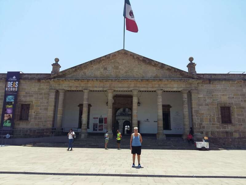 Guadalajara: Culture, Architecture, and Market Walking Tour - Instituto Cultural de Cabañas and its powerful murals