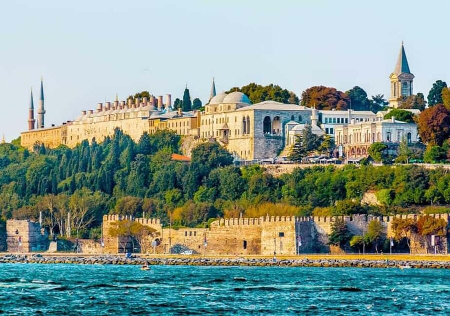 Guided Half-Day Istanbul Tour: Topkapi & Grand Bazaar - Entering Topkapi Palace and the Ottoman court