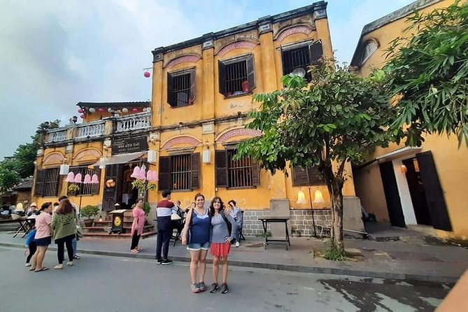 Guided Tour to Coconut Village,Basket Boat ride,Hoi An Walking Tour,Night Market - Guide quality and the private-tour tradeoff