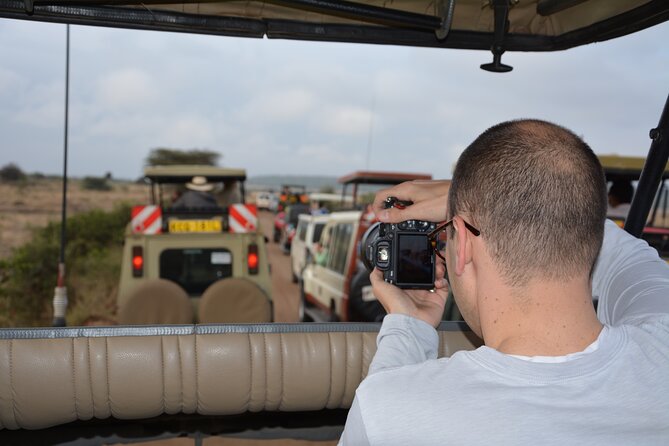 Half-Day Nairobi National Park and Maasai Market with Pick up - A short visit to the Maasai Market