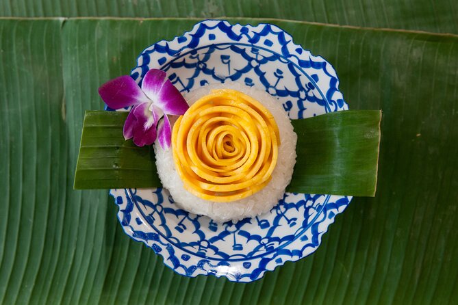 Hands-on Thai Cooking Class & Market Tour in Sukhumvit - Why making curry paste matters