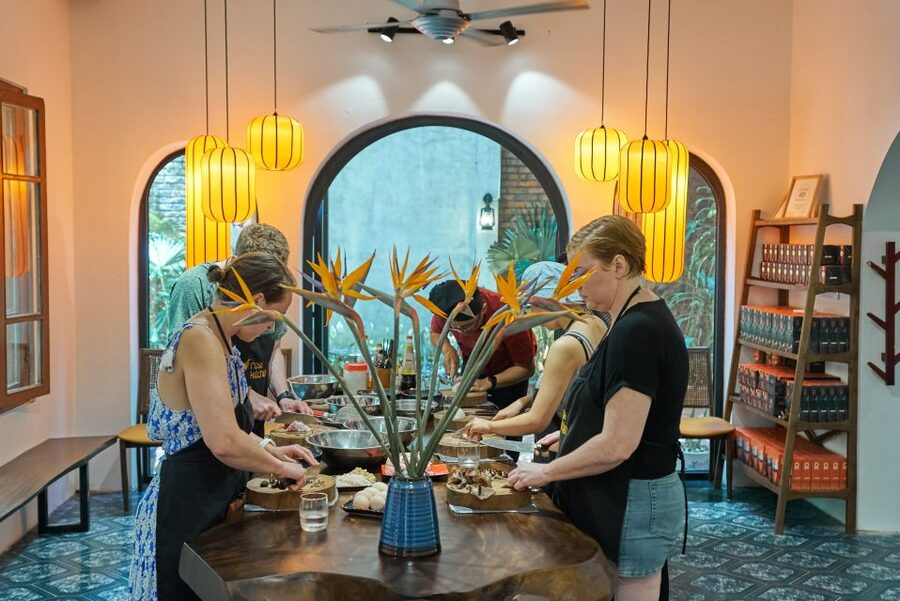 Hanoi: Cooking Class in a Local Villa with Market Tour - Who should book this cooking class?