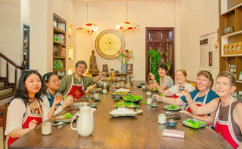 Hanoi Cooking Class: Market Tour, Free Recipe & Beverages - Key points at a glance