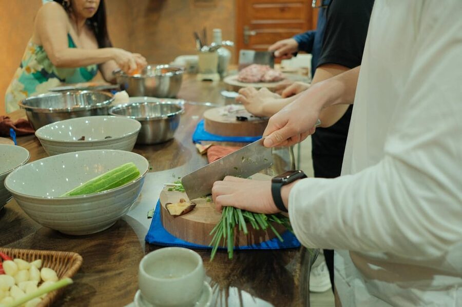 Hanoi Cooking Class: Market Tour, Free Recipe & Beverages - What the $34 price really covers