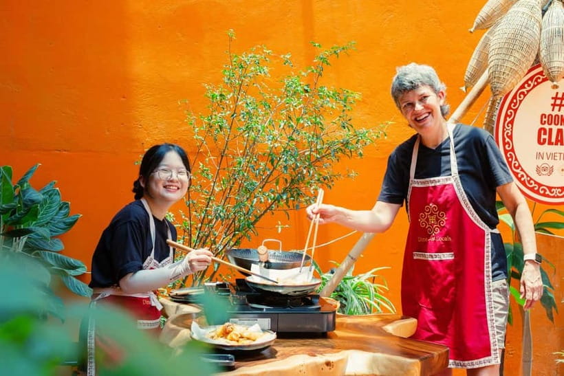 Hanoi Cooking Class: Market Tour, Free Recipe & Beverages - Dietary requests and menu flexibility