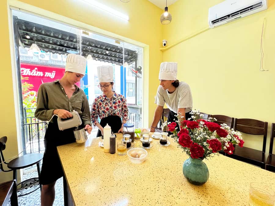Hanoi: Maya Traditional Cooking Class & Market Tour - Making Hanoi egg coffee