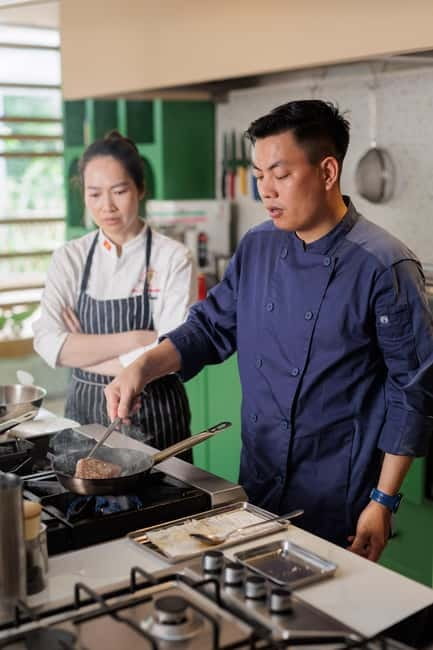 Hanoi: Vietnamese Cooking Class- Market Tour with Local Chef - Learning four Vietnamese dishes by doing the work