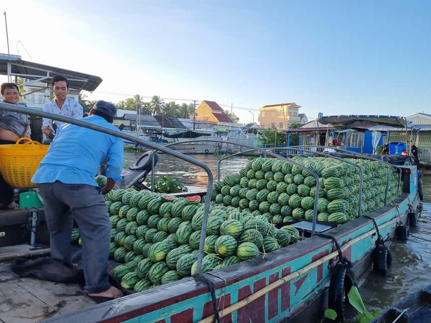 HCMC: Mekong Delta 2-Days My Tho–Ben Tre & Cai Rang Market - The sampan ride through coconut canals