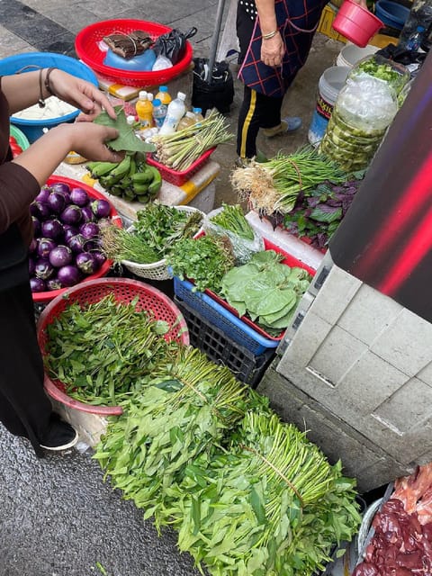 HCMc:Vietnamese Cooking Class with Local market tour & Meal - Recipes, certificate, and what you take home