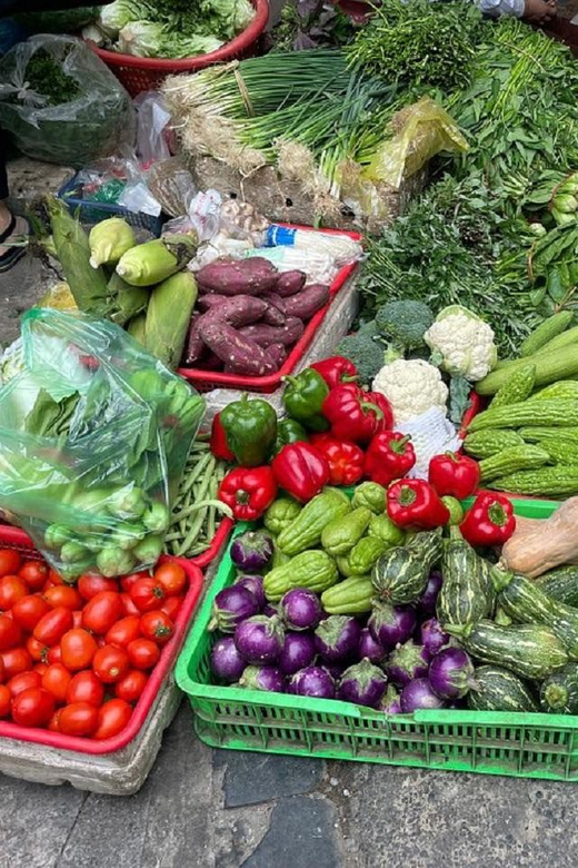 HCMc:Vietnamese Cooking Class with Local market tour & Meal - Walking through the local market