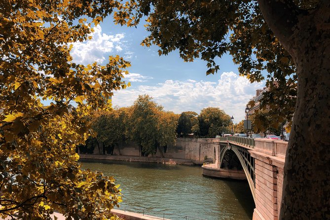 Historical Paris Walking Tour to Vibrant Food Market - Starting beside the Seine at Pont au Change