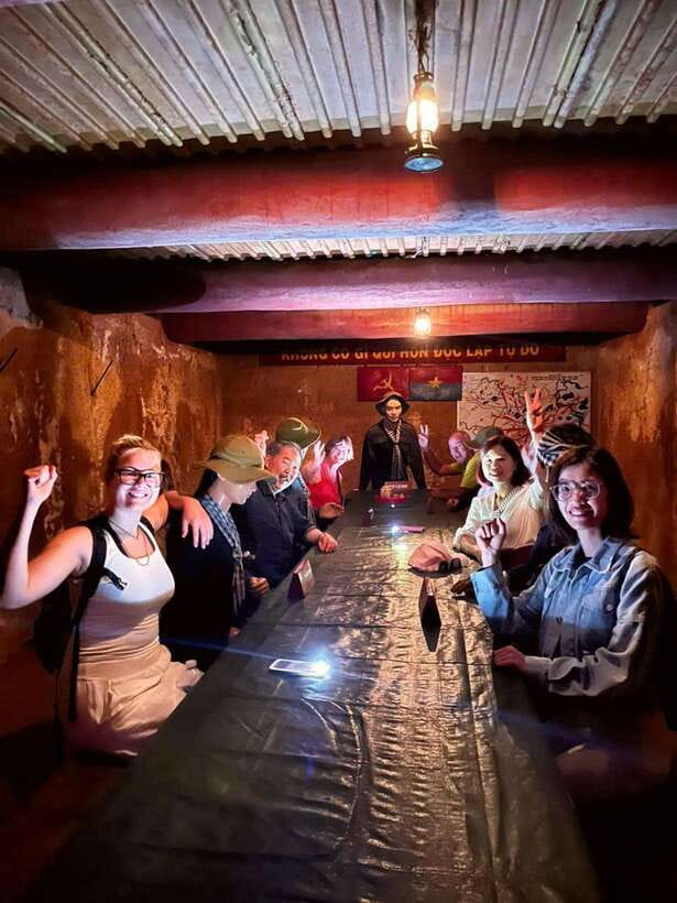 Ho Chi Minh: 1 Day Can Tho Floating Market & Cu Chi Tunnels - Cai Rang Floating Market at about 8:00 am