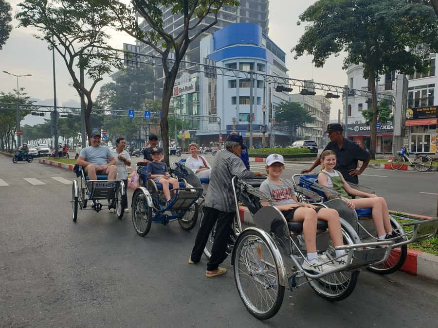 Ho Chi Minh: Authentic Market Cyclo Tour without Tour guide - Pickup details need a careful check