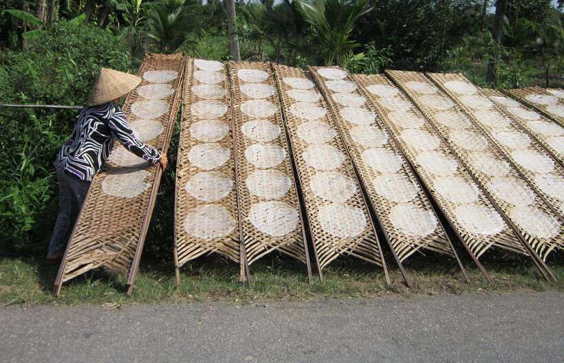 Ho Chi Minh City: Cai Rang Floating Market in Can Tho Tour - Breakfast on a moving boat
