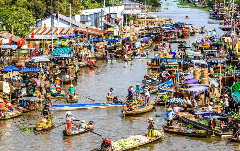 Ho Chi Minh City: Cai Rang Floating Market in Can Tho Tour - Crossing the river toward Cai Rang