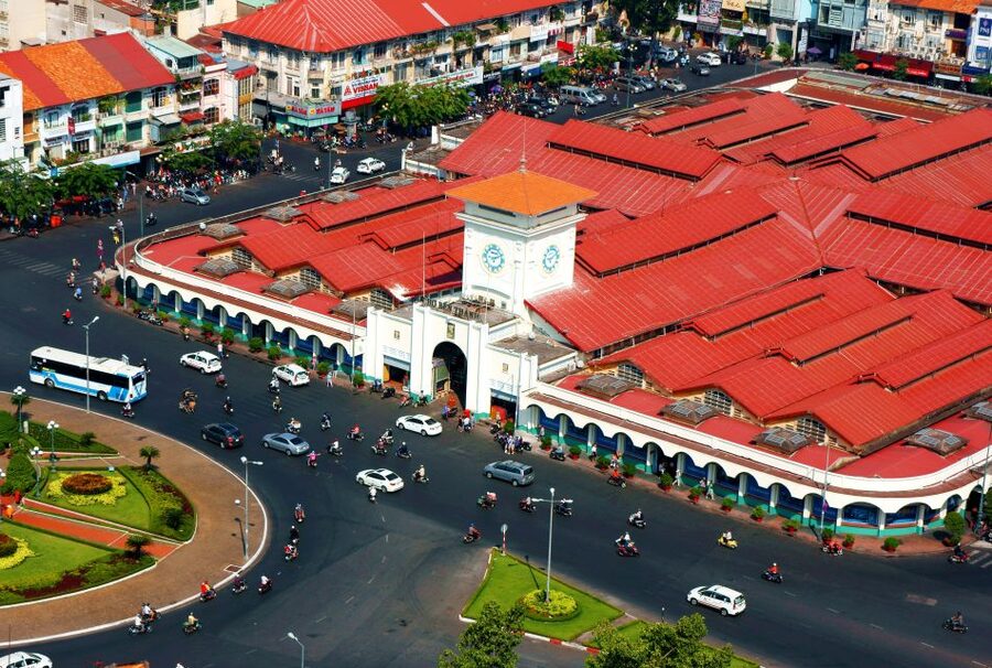 Ho Chi Minh City: History Museum and Ben Thanh Market Tour - Ben Thanh Market, from river vendors to 1,500 stalls
