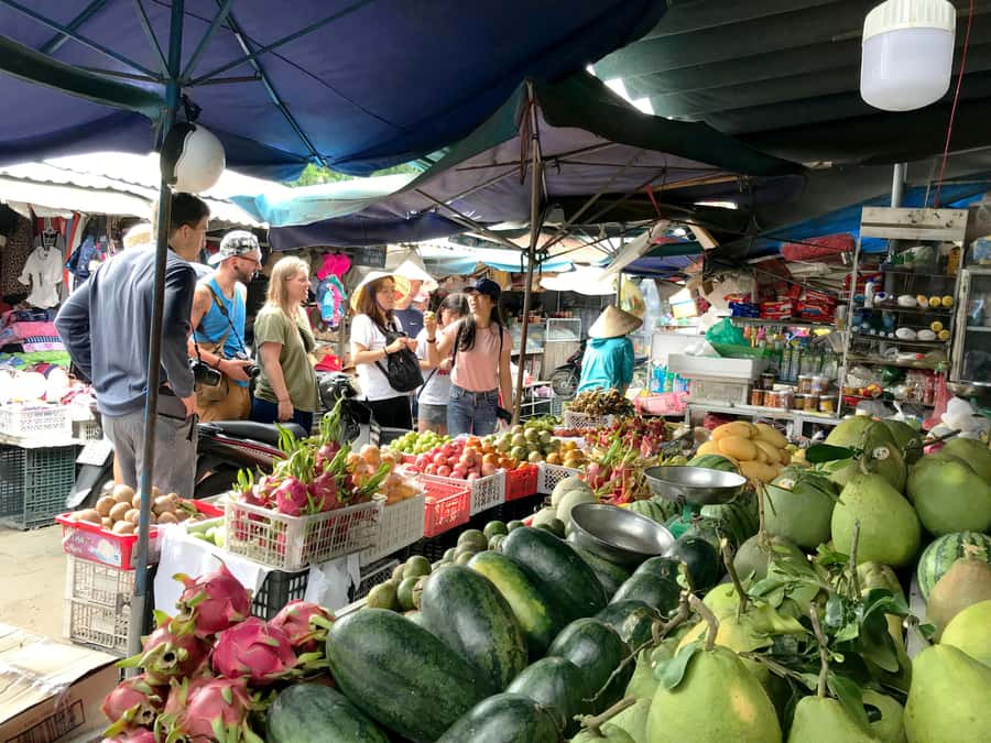Hoi An: Coconut River Boat Eco - Cooking Class - Market Tour - A busy market start in Hoi An