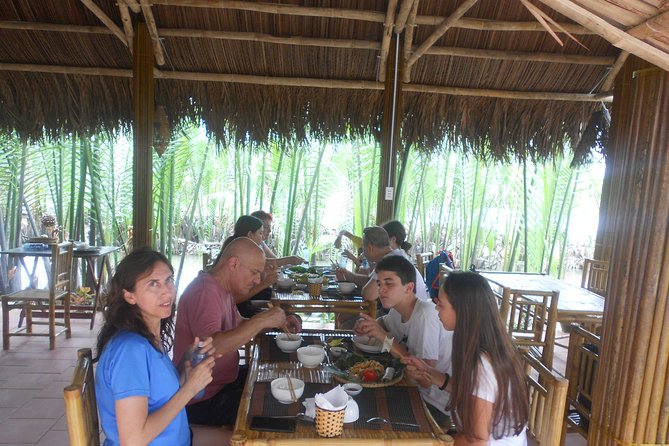 Hoi An Cooking Class(Market,BasketBoat Crabfishing&Cooking Class) - Is the small-group promise important?