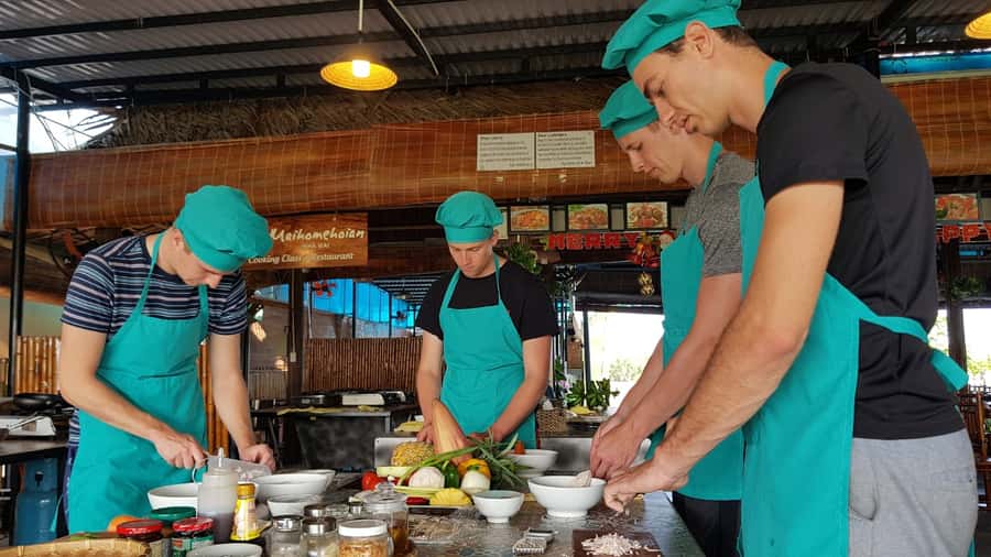 Hoi An Cooking Class With Market and Bamboo Basket Boat Tour - 10:30 AM arrival at the garden cooking venue