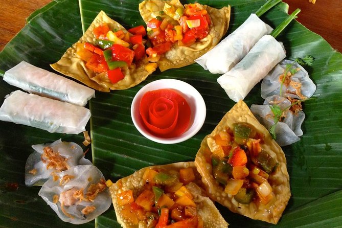 Hoi An Night Market - Ancient Town street food tours by Night - Wandering the local market after dark