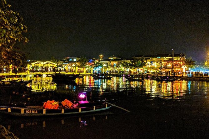 Hoi An Night Market with Hoi an walking Tour , Colourful Lanterns, Boat Ride - The Hoai River sampan ride