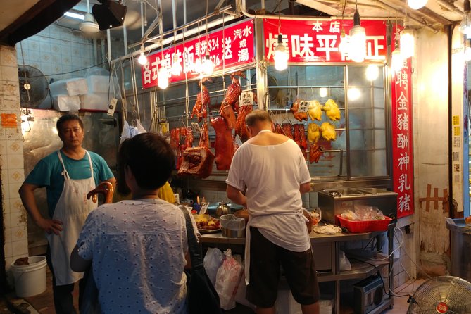 Hong Kong Market Walking Tour & Chinese Cooking Class - Inside the local wet market