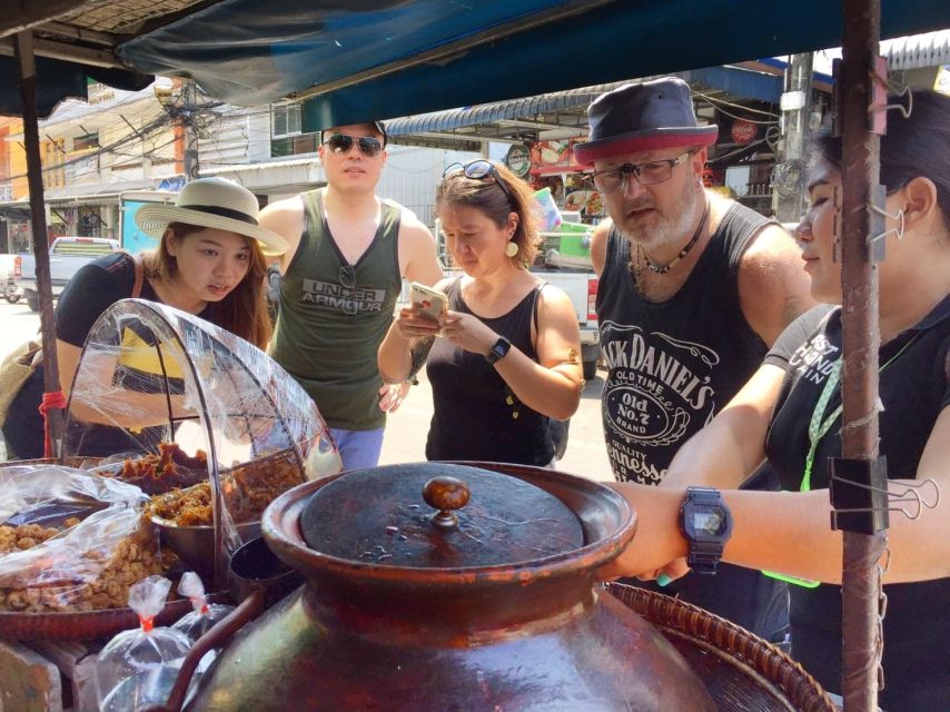 Hua Hin: Thai Street Food & Market Walking Tour - Who should book this tour?
