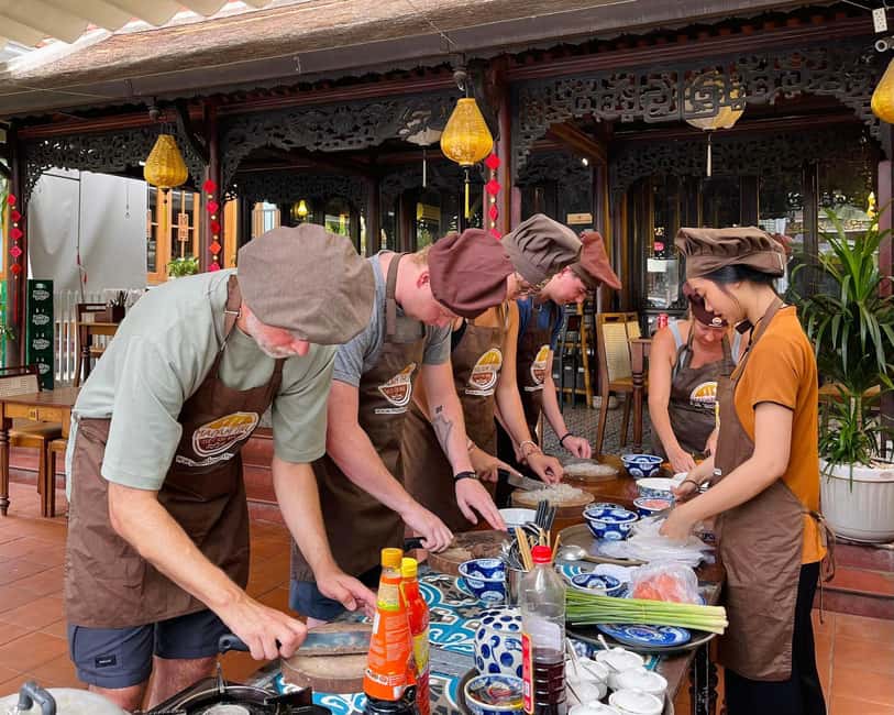 Hue City: Cyclo, Market Tour & Cooking Class at Madam Thu - A short Hue food experience with plenty packed in