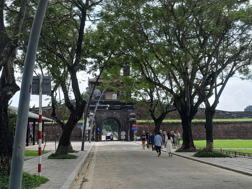 Hue:Deluxe Walking tour to Imperial City and Dong Ba Market - Is $20 good value in Hue?