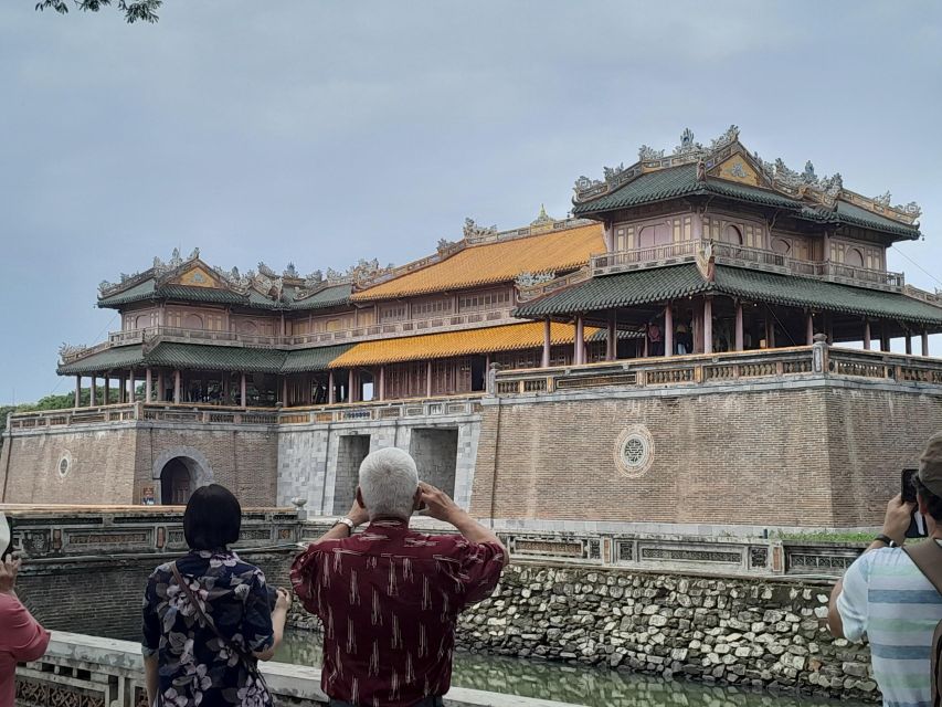 Hue:Deluxe Walking tour to Imperial City and Dong Ba Market - Who should choose this morning tour?