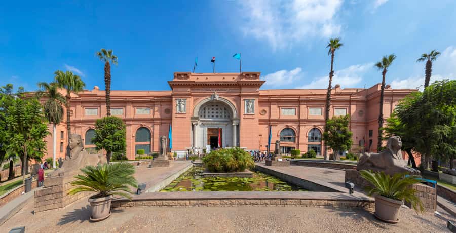 Hurghada: Cairo Pyramids, Sphinx, Museum & Bazaar Day Tour - Key points at a glance
