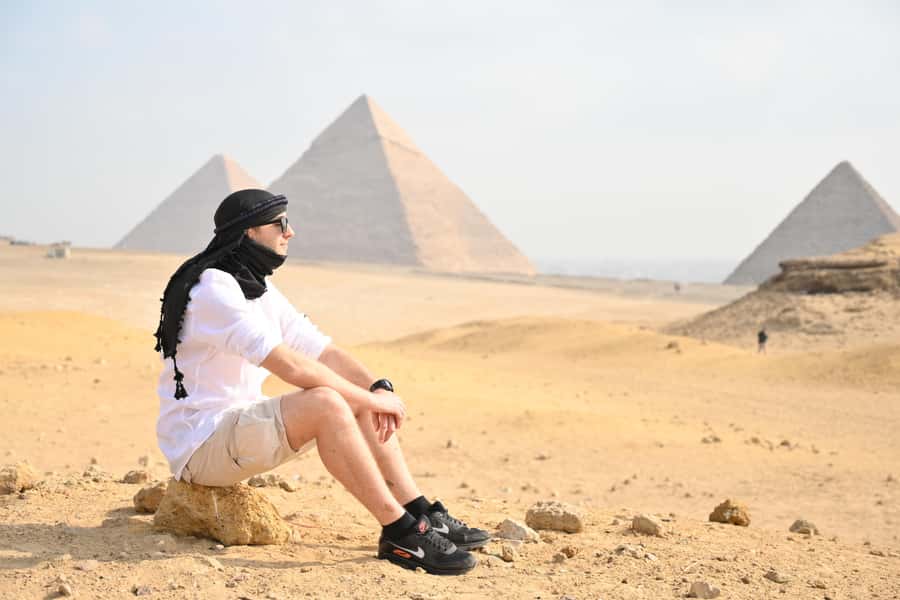 Hurghada: Giza Pyramids, Sphinx, Museum & Old Souq Day Trip - The long ride from Hurghada to Cairo