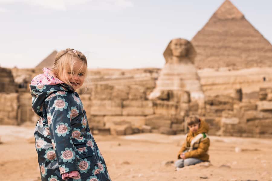 Hurghada: Giza Pyramids, Sphinx, Museum & Old Souq Day Trip - The Sphinx and Valley Temple of Khafre