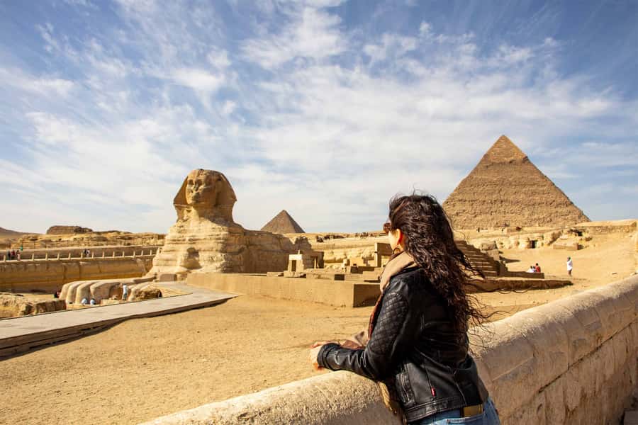 Hurghada: Giza Pyramids, Sphinx, Museum & Old Souq Day Trip - Khan El-Khalili and El Moez Street