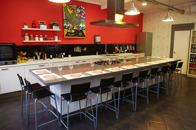 Interactive Paella & Market: Bottomless Wine & Rambla Views - Practical details that shape the day