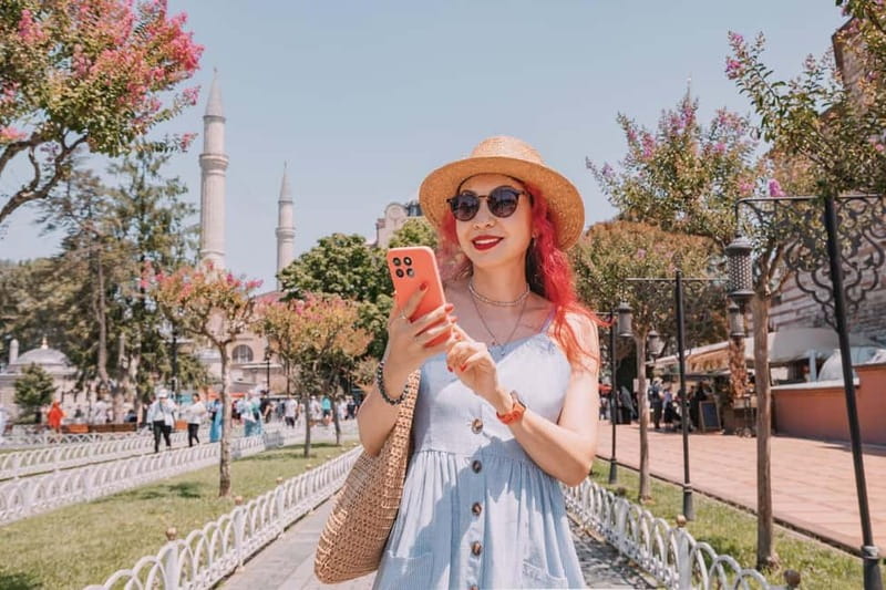 Istanbul: Blue Mosque, Basilica Cistern & Spice Bazaar Tour - Alman Çeşmesi and Sultanahmet Square
