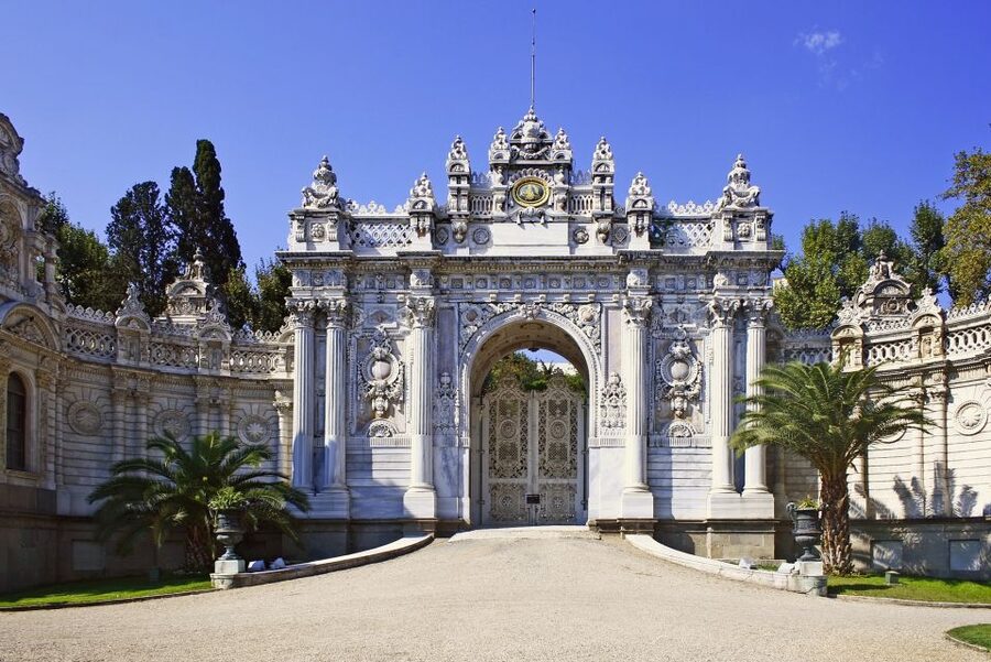 Istanbul: Dolmabahce Palace and Grand Bazaar Tour - The late Ottoman story, including Ataturk