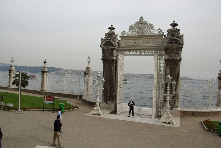Istanbul: Dolmabahce Palace and Grand Bazaar Tour - Is $236 per person good value?