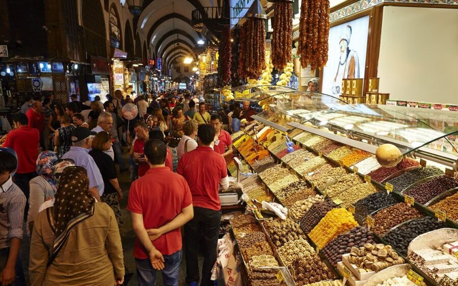 Istanbul: Dolmabahce Palace and Grand Bazaar Tour - Timing, shoes, and the practical details